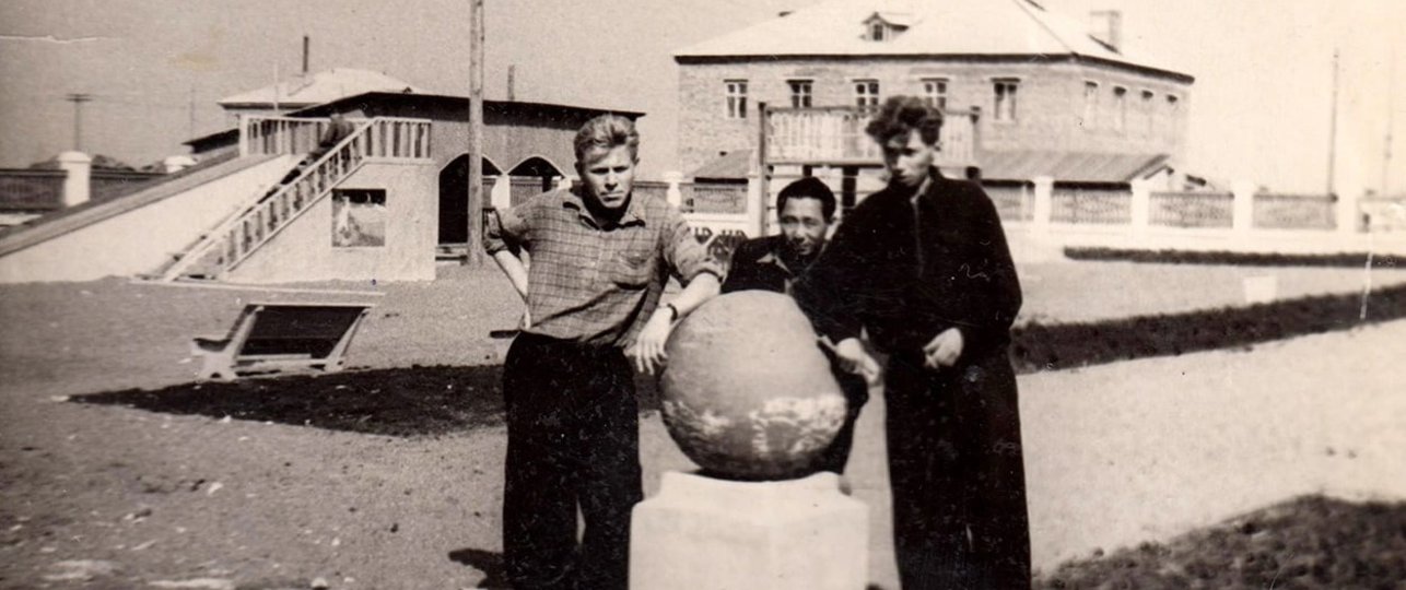 АСТРАХАНЦЕВ. ПОРТРЕТ ГЕРОЯ